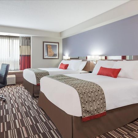 Microtel Inn & Suites By Wyndham College Station Exterior photo