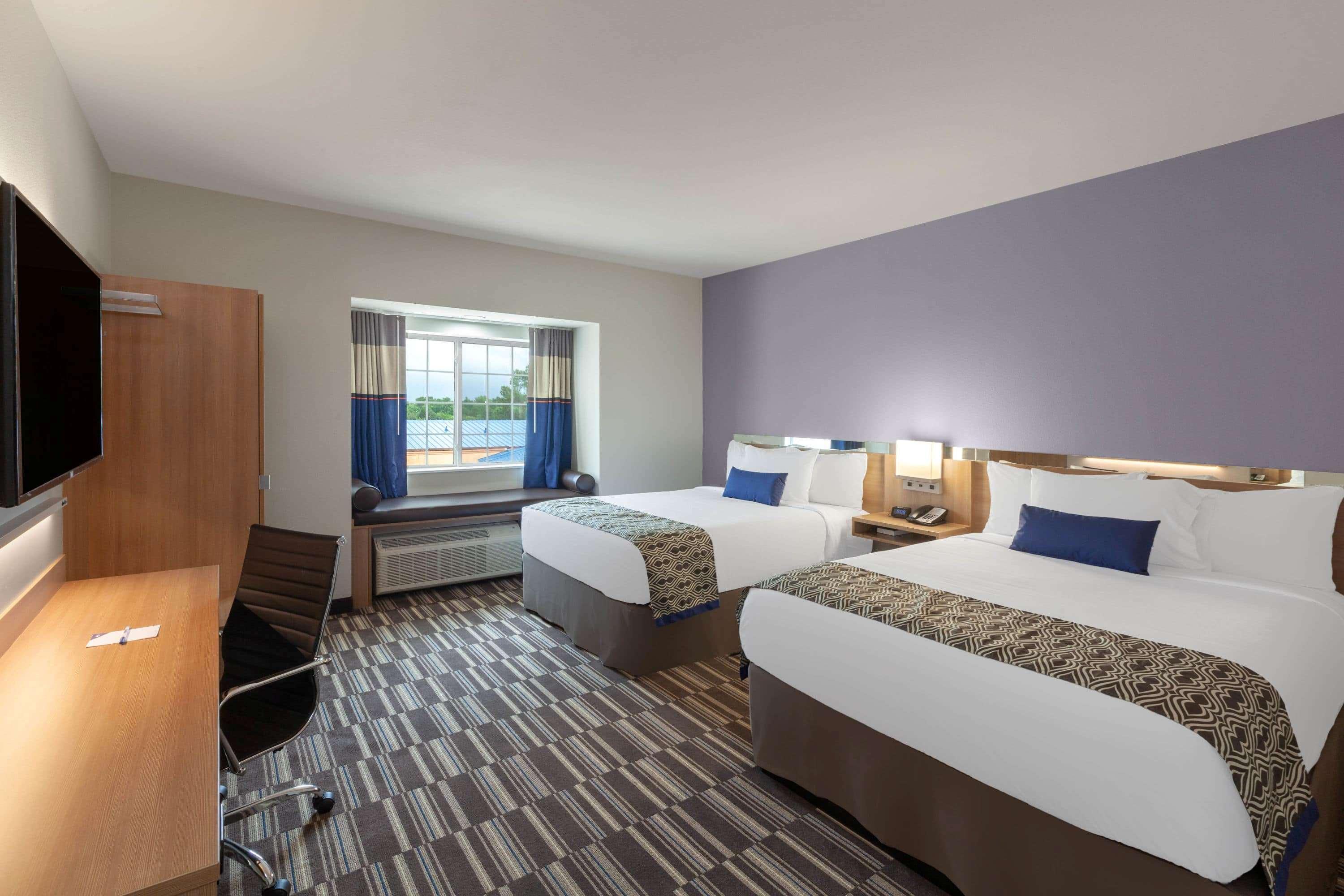 Microtel Inn & Suites By Wyndham College Station Exterior photo